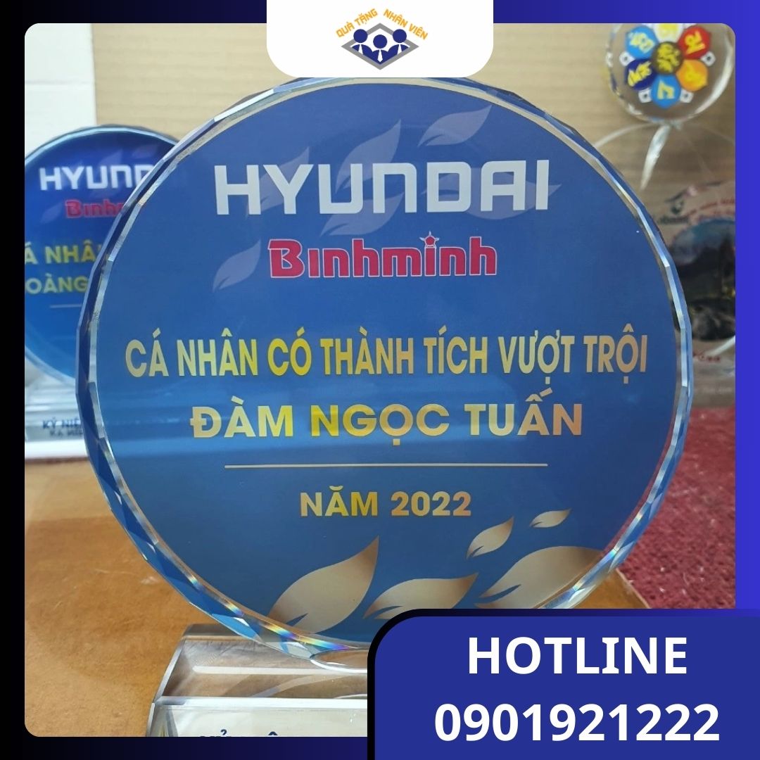 ky-niem-chuong-pha-le-tron-2 Cúp pha lê tròn in logo