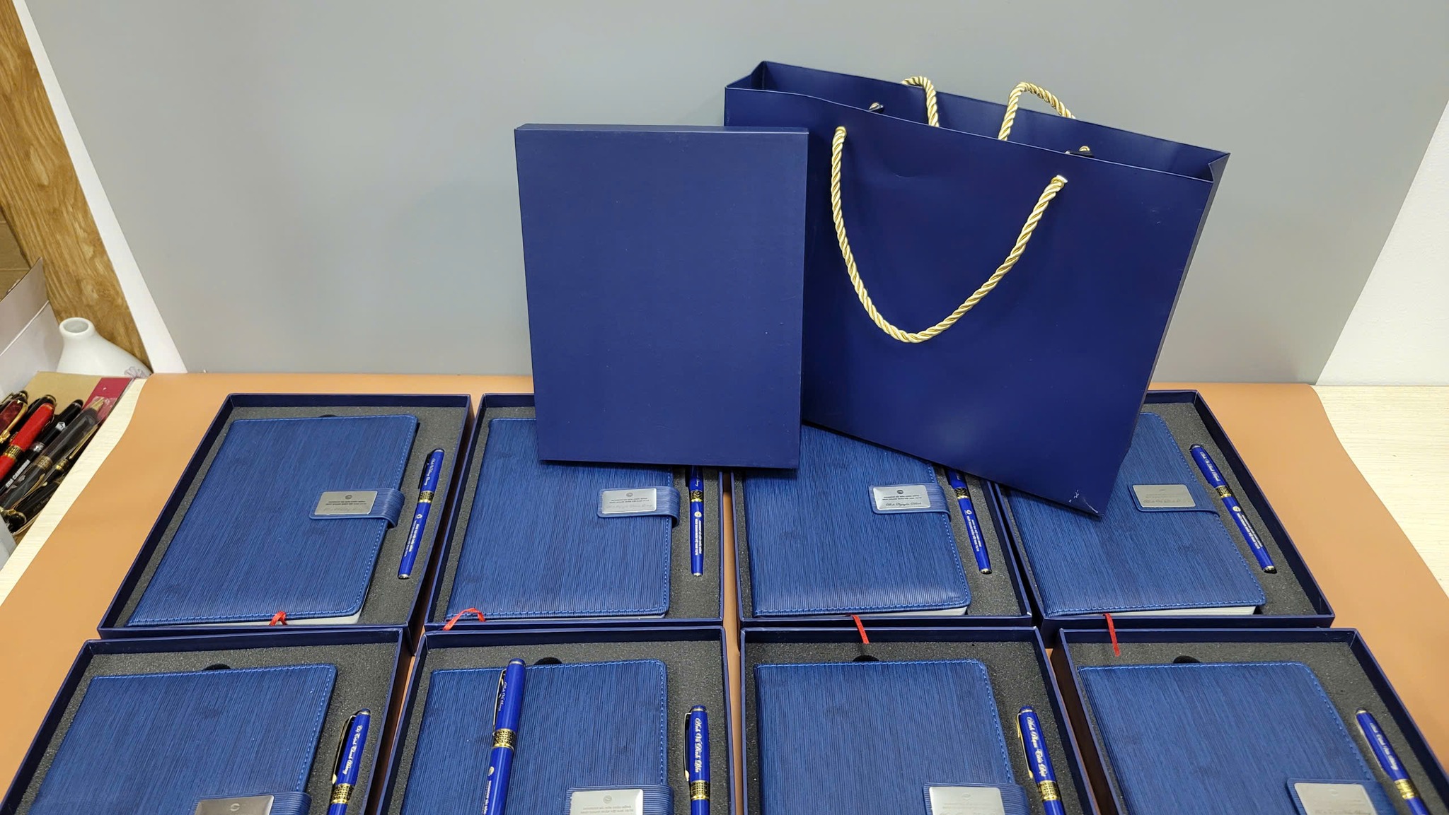 quà 8 3 cho nhân viên